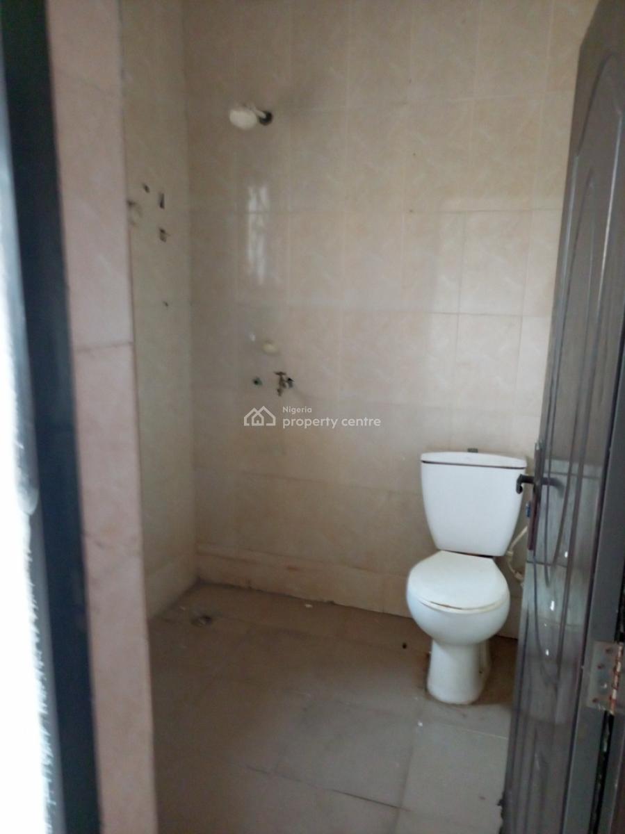 Spacious 3 Bedroom with Dinning First Floor Bring Your Generator, Agungi, Lekki, Lagos, Flat / Apartment for Rent