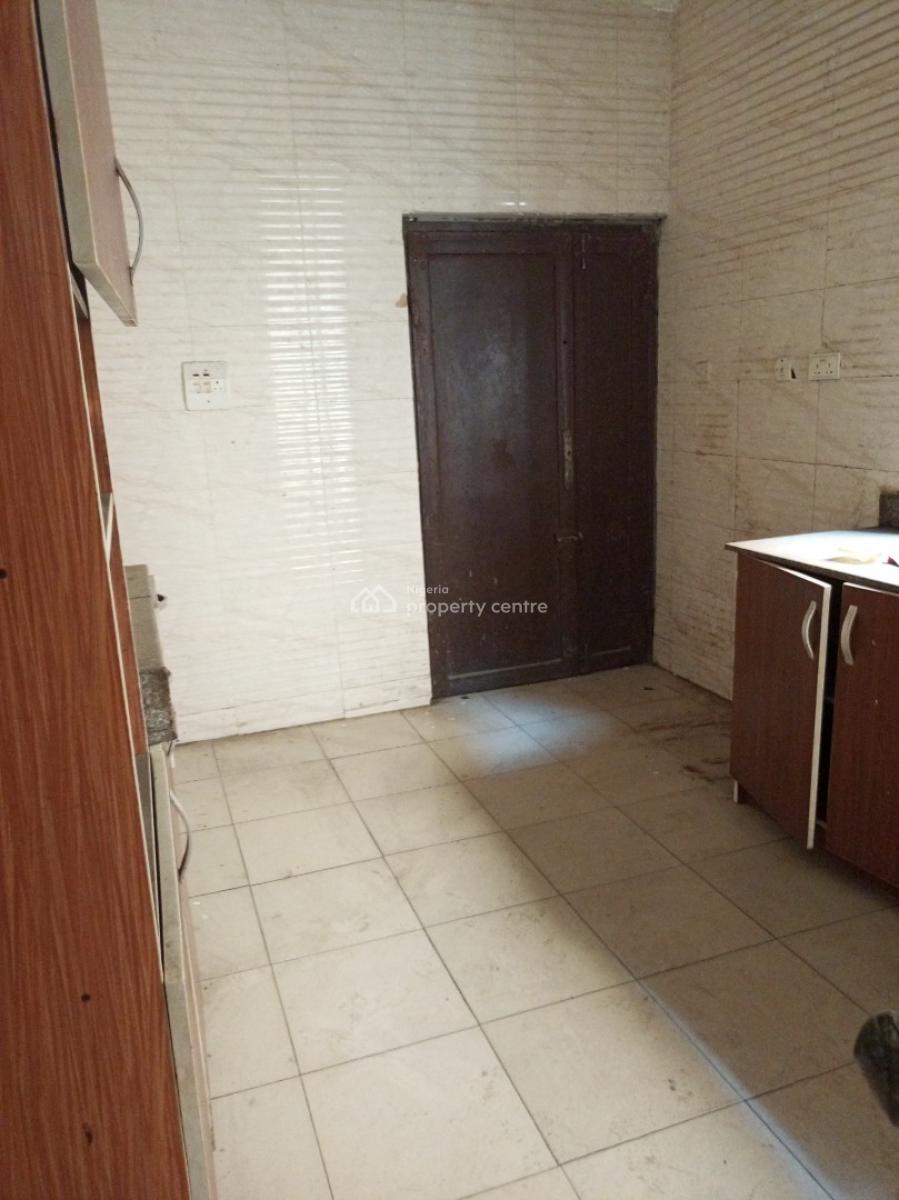 Spacious 3 Bedroom with Dinning First Floor Bring Your Generator, Agungi, Lekki, Lagos, Flat / Apartment for Rent