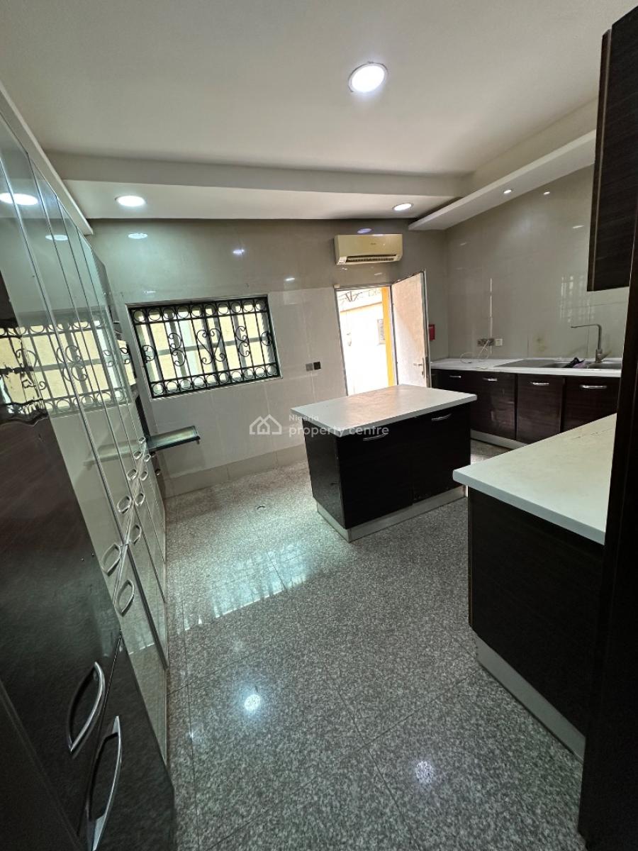 Well Renovated 4 Bedroom Detached Duplex with Bq, Maitama District, Abuja, Detached Duplex for Sale