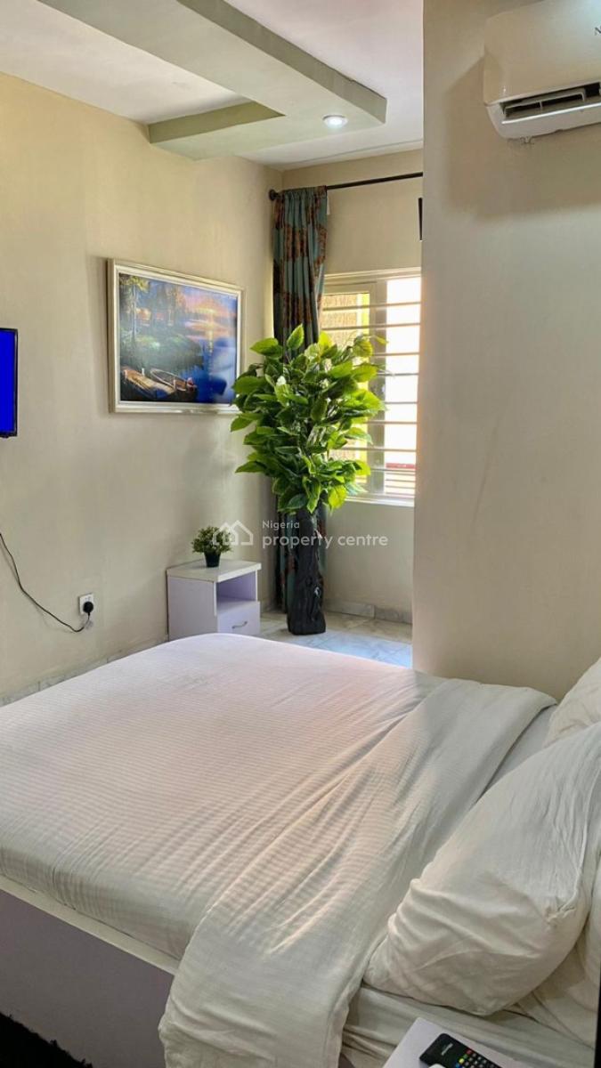 a Beach View 1bedroom Apartment, Ikate Elegushi, Lekki, Lagos, Flat / Apartment Short Let