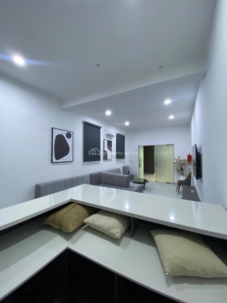 Exquisitely Finished 3 Bedroom Apartment with a Bq, Lekki, Lagos, Flat / Apartment for Sale