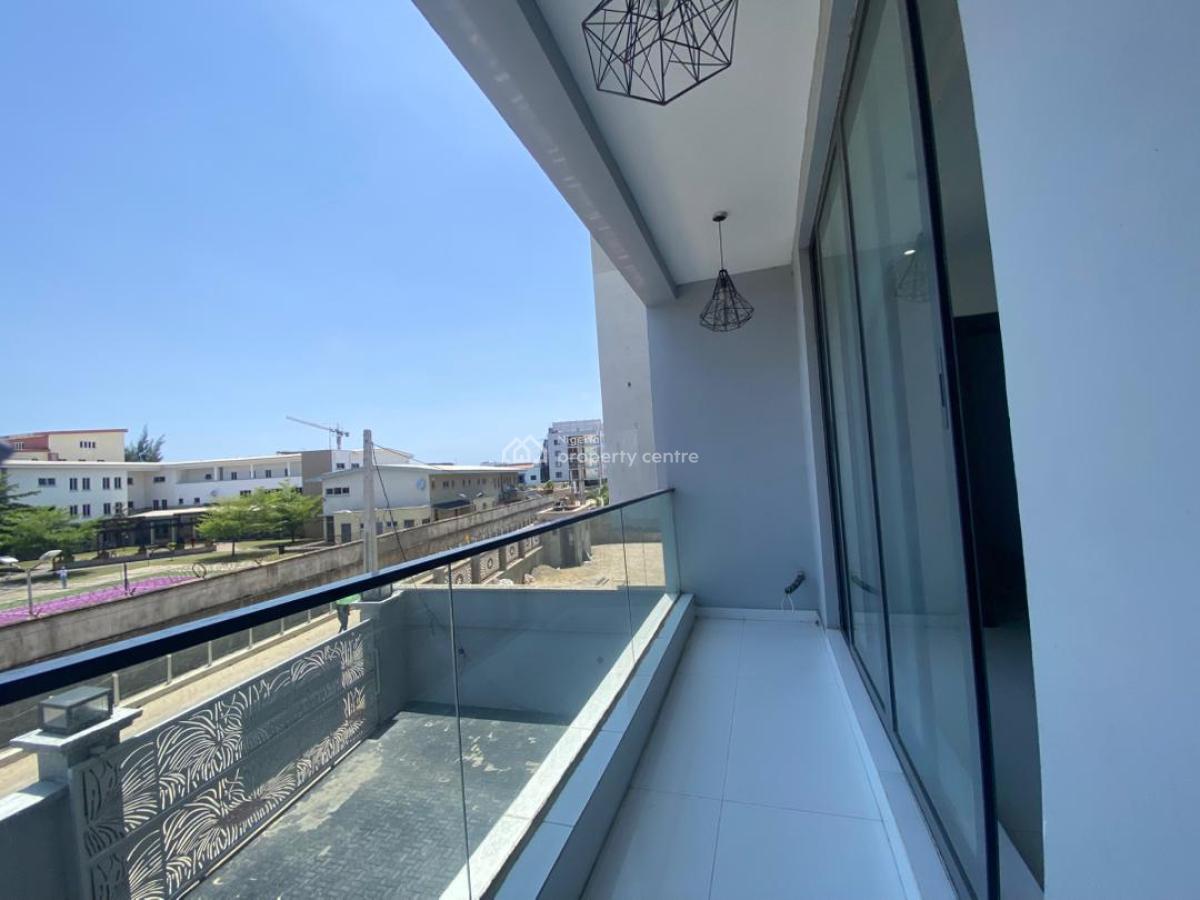 Spacious 2 Bedroom Apartment, Lekki Phase 1, Lekki Phase 1, Lekki, Lagos, Flat / Apartment for Sale