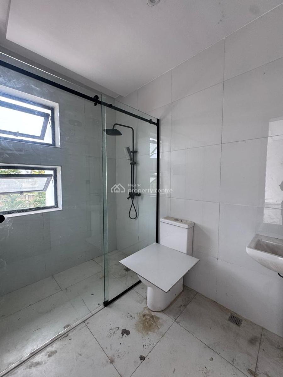 Classy 2 Bed Flat + Pool & Gym  Lekki  Perfect for Short-stay, Ikate, Lekki, Lagos, Terraced Duplex for Sale