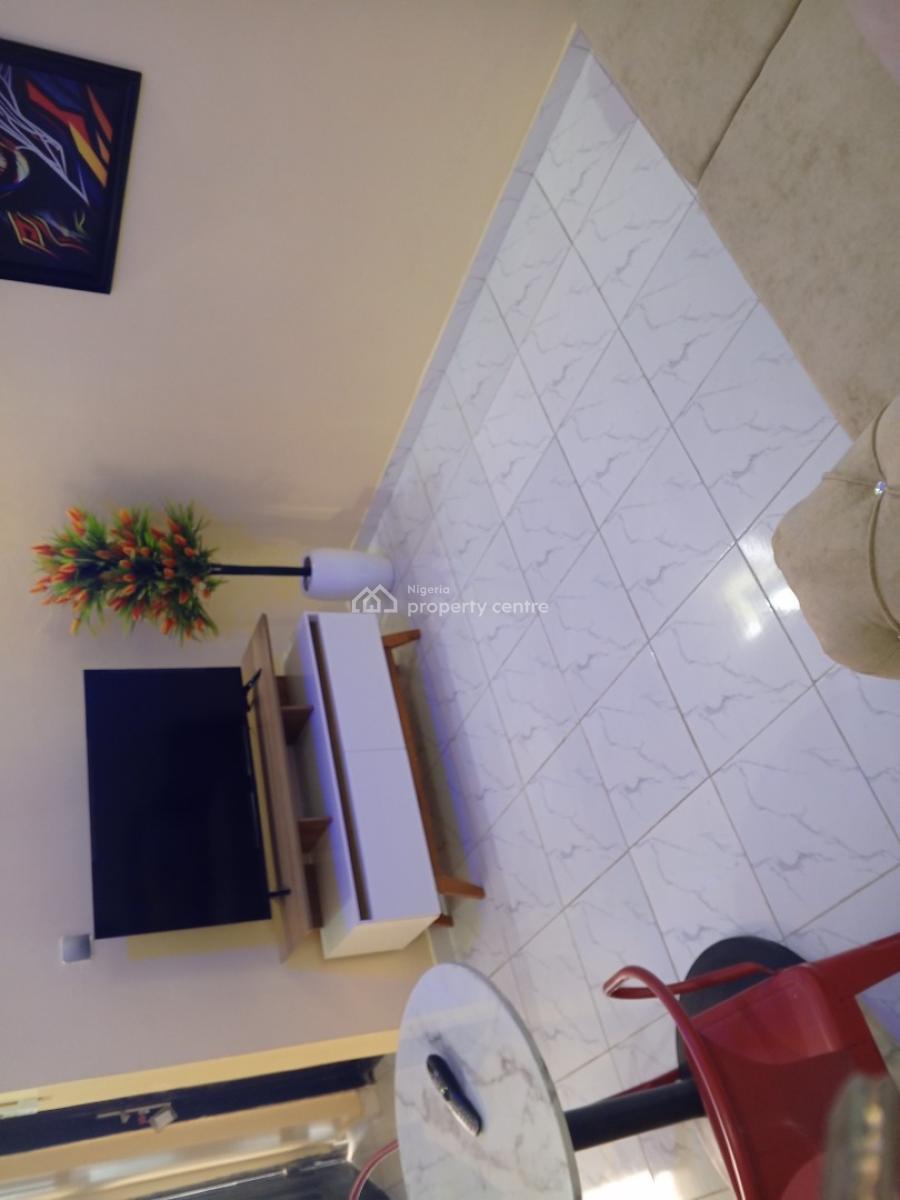 Lovely Furnished Mini Flat, Off Adelabu Street, Surulere, Lagos, Mini Flat (room and Parlour) Short Let