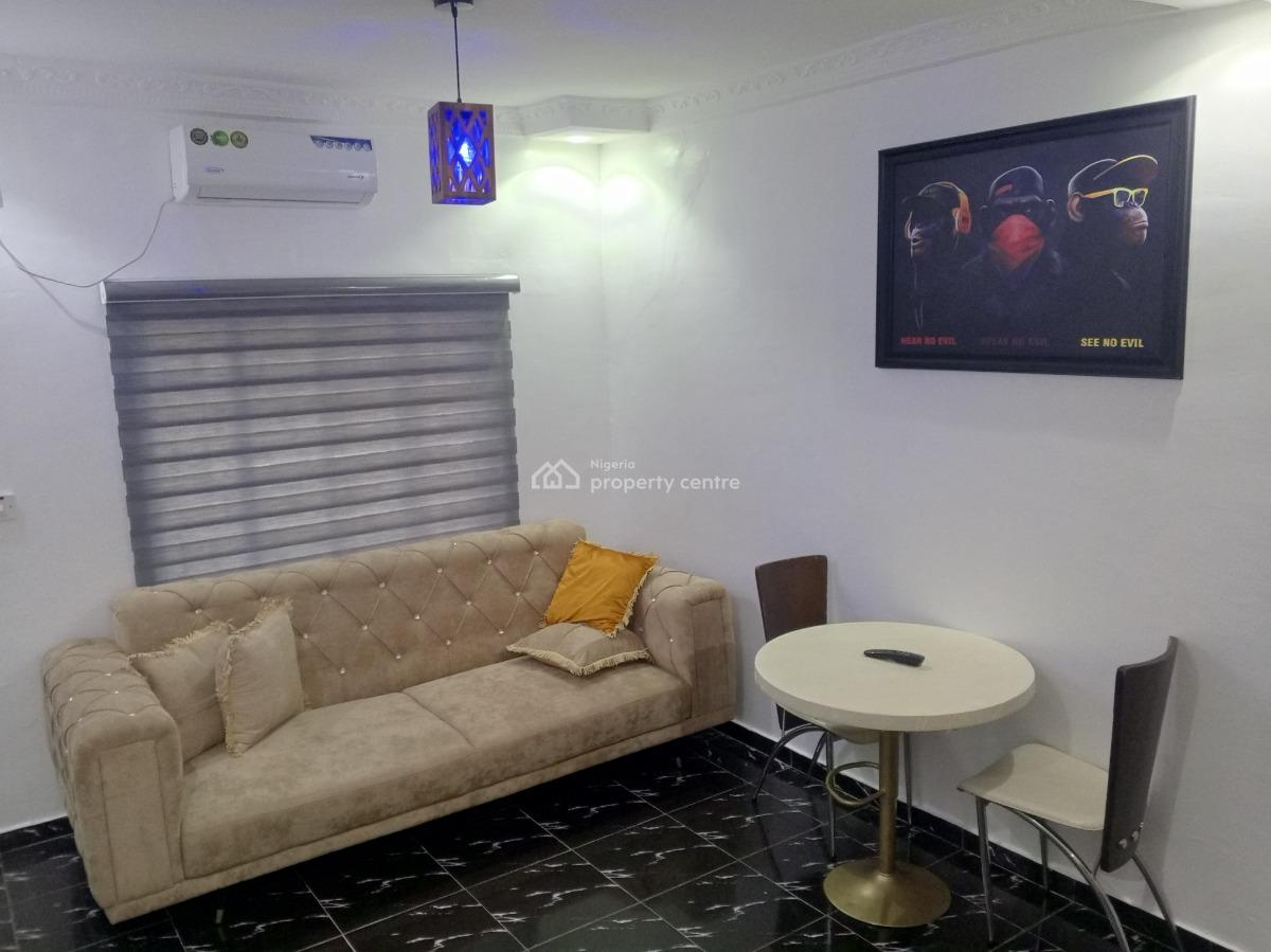 Lovely Furnished Mini Flat, Off Adelabu Street, Surulere, Lagos, Mini Flat (room and Parlour) Short Let