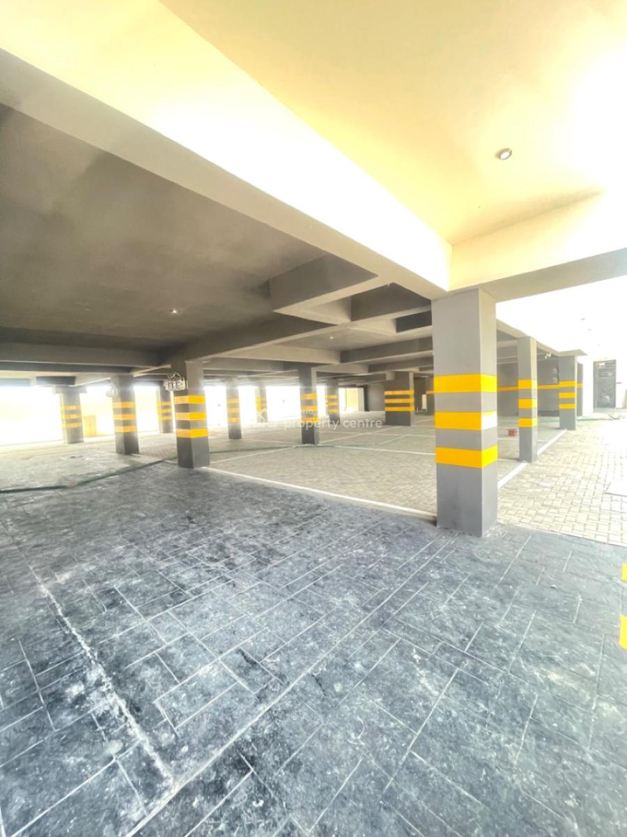Luxury 2 Bedroom Flat and 1bq, Lekki Phase 1, Lekki, Lagos, Block of Flats for Sale