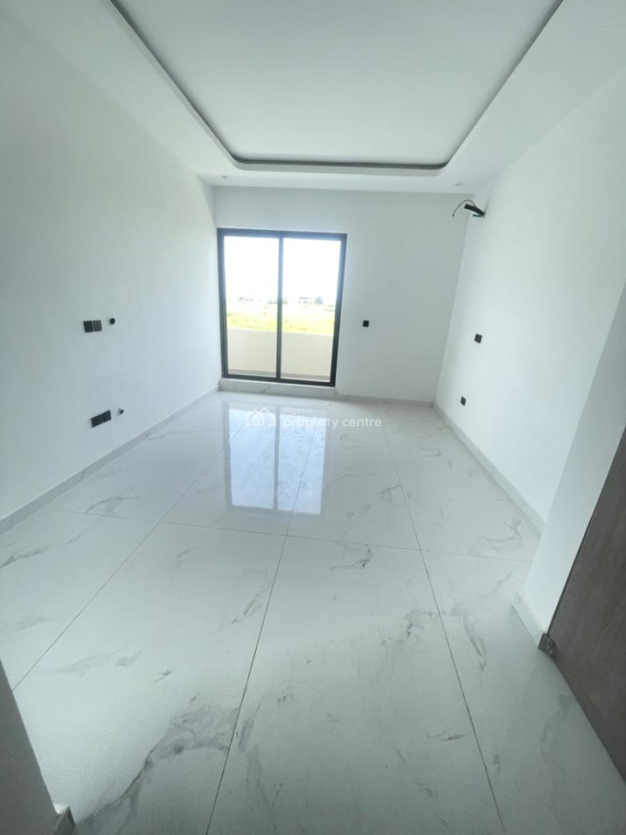 Luxury 2 Bedroom Flat and 1bq, Lekki Phase 1, Lekki, Lagos, Block of Flats for Sale