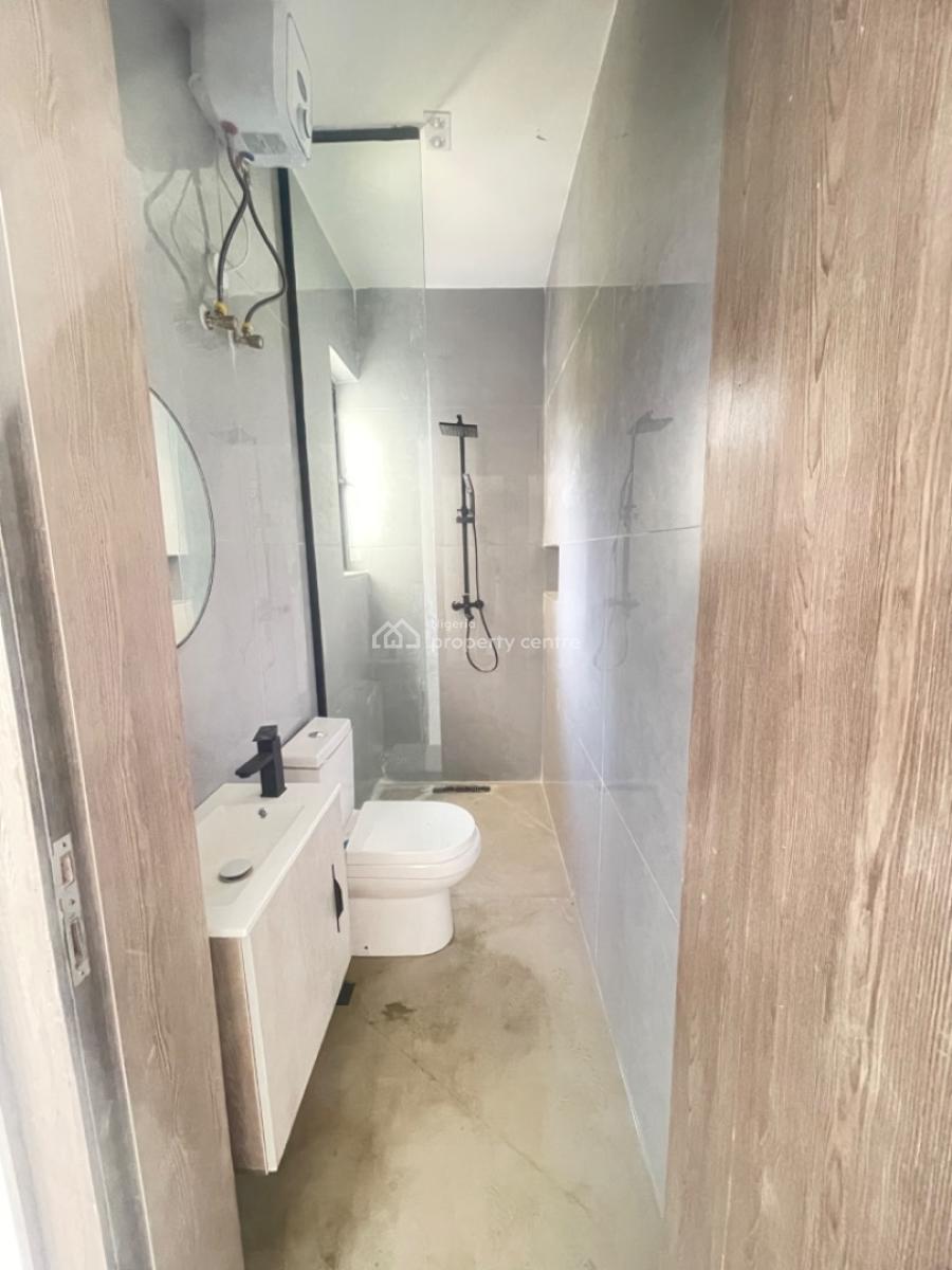 Luxury 2 Bedroom Flat and 1bq, Lekki Phase 1, Lekki, Lagos, Block of Flats for Sale