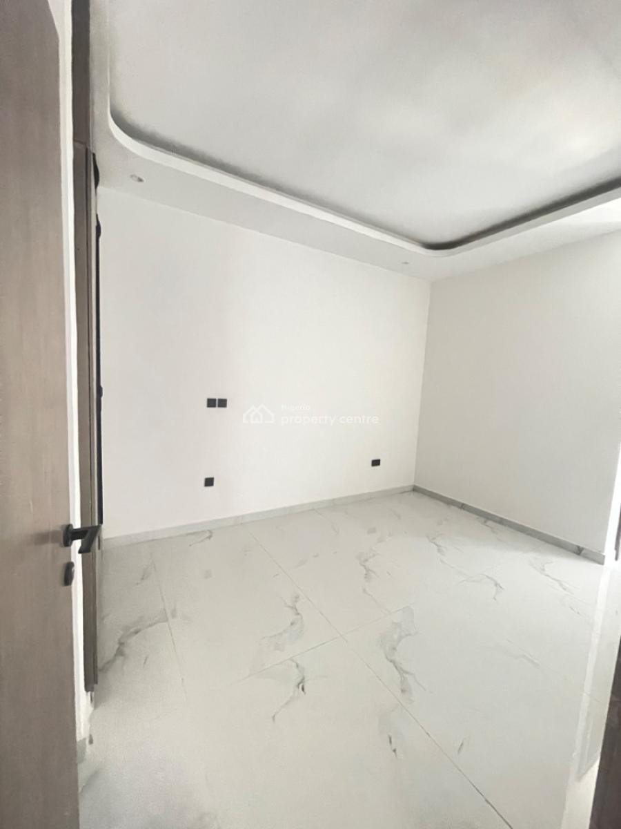 Luxury 2 Bedroom Flat and 1bq, Lekki Phase 1, Lekki, Lagos, Block of Flats for Sale