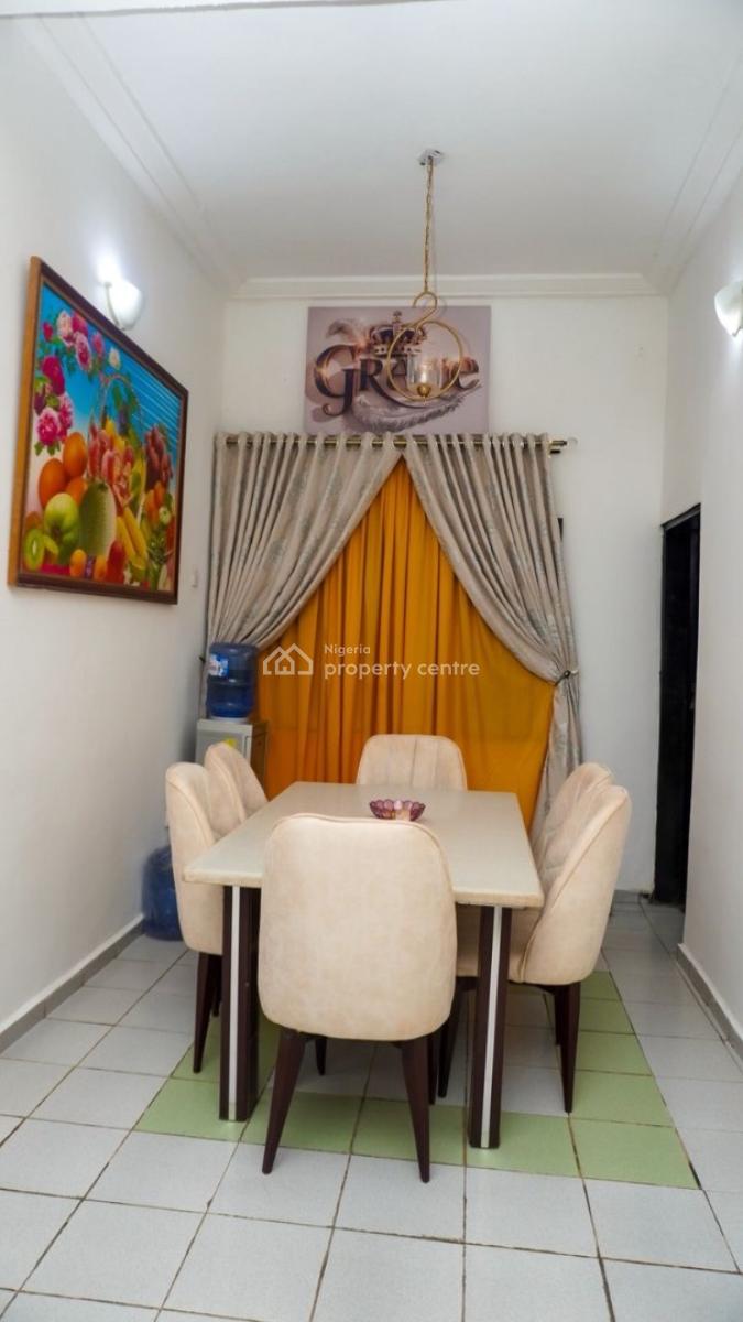 Luxury Spacious 2 Bedroom Furnished and Service Apartment, By Shopping Complex, Area 1, Garki, Abuja, Flat / Apartment Short Let