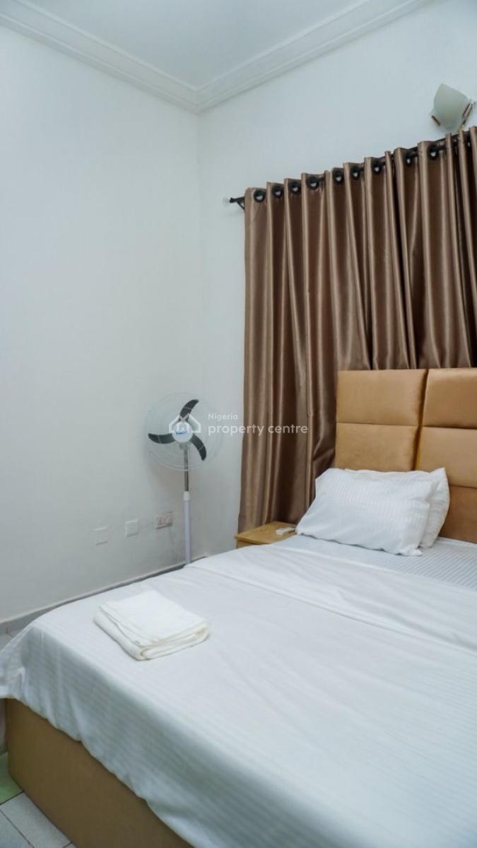 Luxury Spacious 2 Bedroom Furnished and Service Apartment, By Shopping Complex, Area 1, Garki, Abuja, Flat / Apartment Short Let