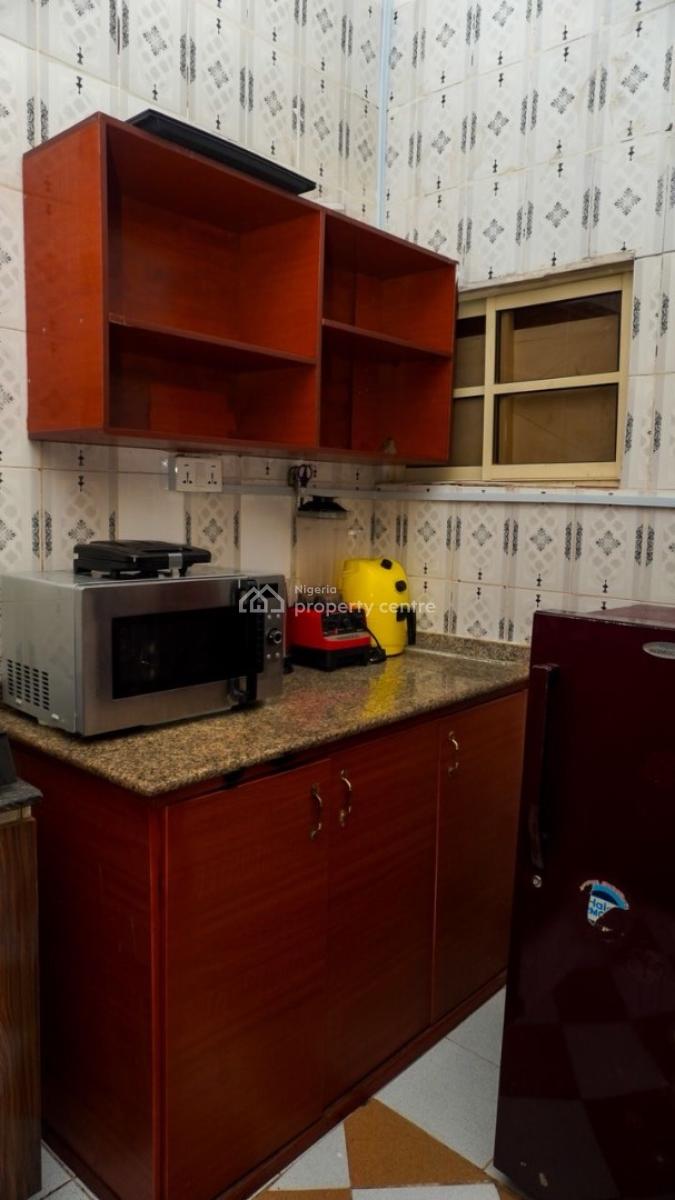 Luxury Spacious 2 Bedroom Furnished and Service Apartment, By Shopping Complex, Area 1, Garki, Abuja, Flat / Apartment Short Let