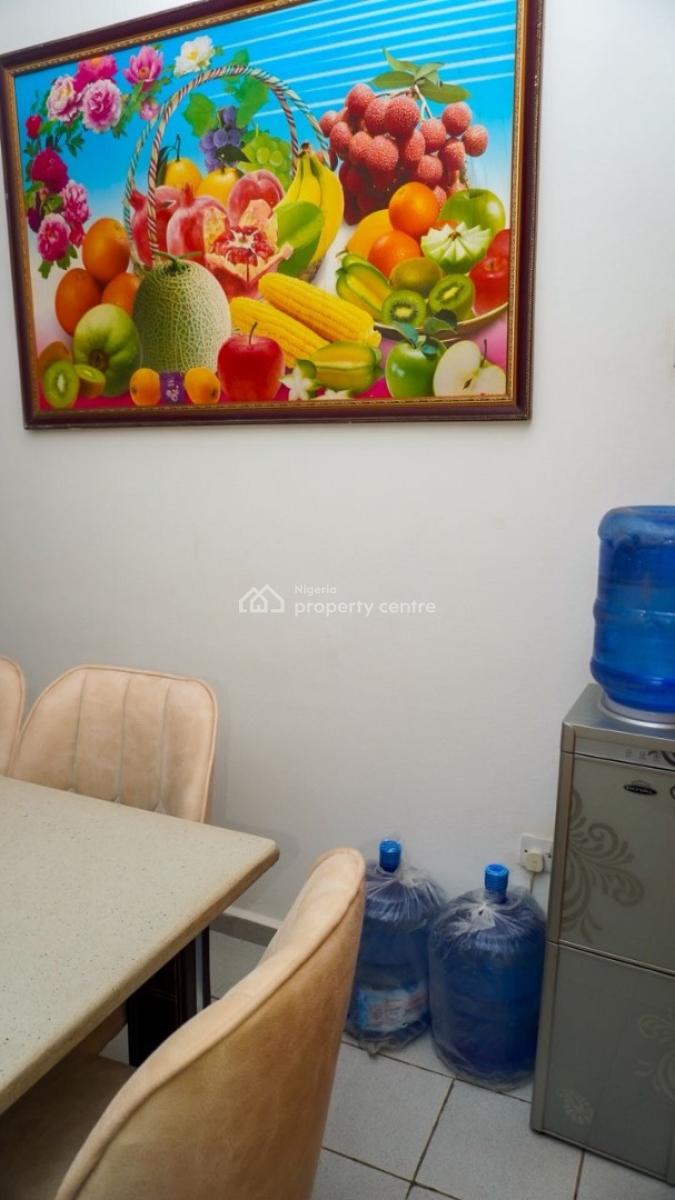 Luxury Spacious 2 Bedroom Furnished and Service Apartment, By Shopping Complex, Area 1, Garki, Abuja, Flat / Apartment Short Let