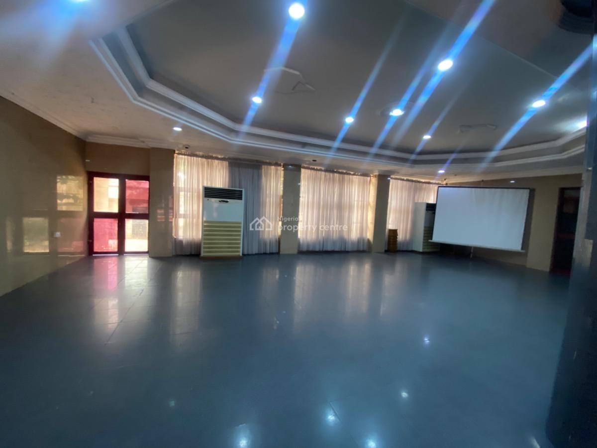 Hall Space, Serene, Wuse 2, Abuja, Hotel / Guest House for Rent