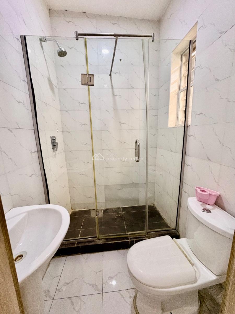 Room Upstairs with a Shared Kitchen Swimming Pool and Gym, Spring Garden Estate, Orchid Road By Lekki 2nd Toll Gate, Lekki, Lagos, Flat / Apartment for Rent