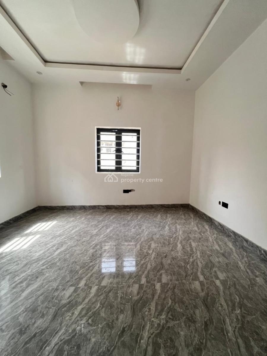 3 Beds  Detached Bungalow  4 Parking, Apo, Abuja, Detached Bungalow for Sale