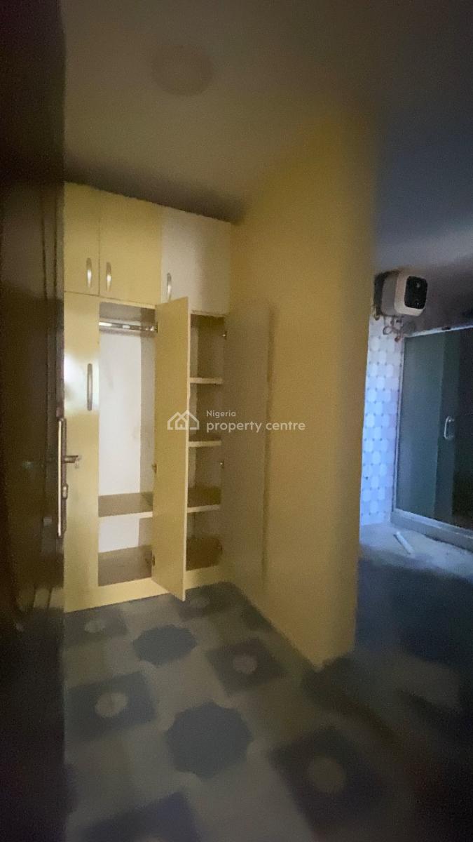 Spacious 3 Bedroom Flat  Jahi, Jahi By Aduvie, Jahi, Abuja, Flat / Apartment for Rent