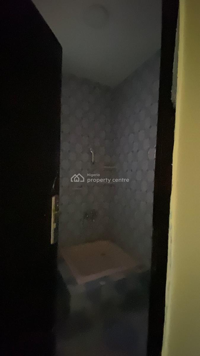 Spacious 3 Bedroom Flat  Jahi, Jahi By Aduvie, Jahi, Abuja, Flat / Apartment for Rent