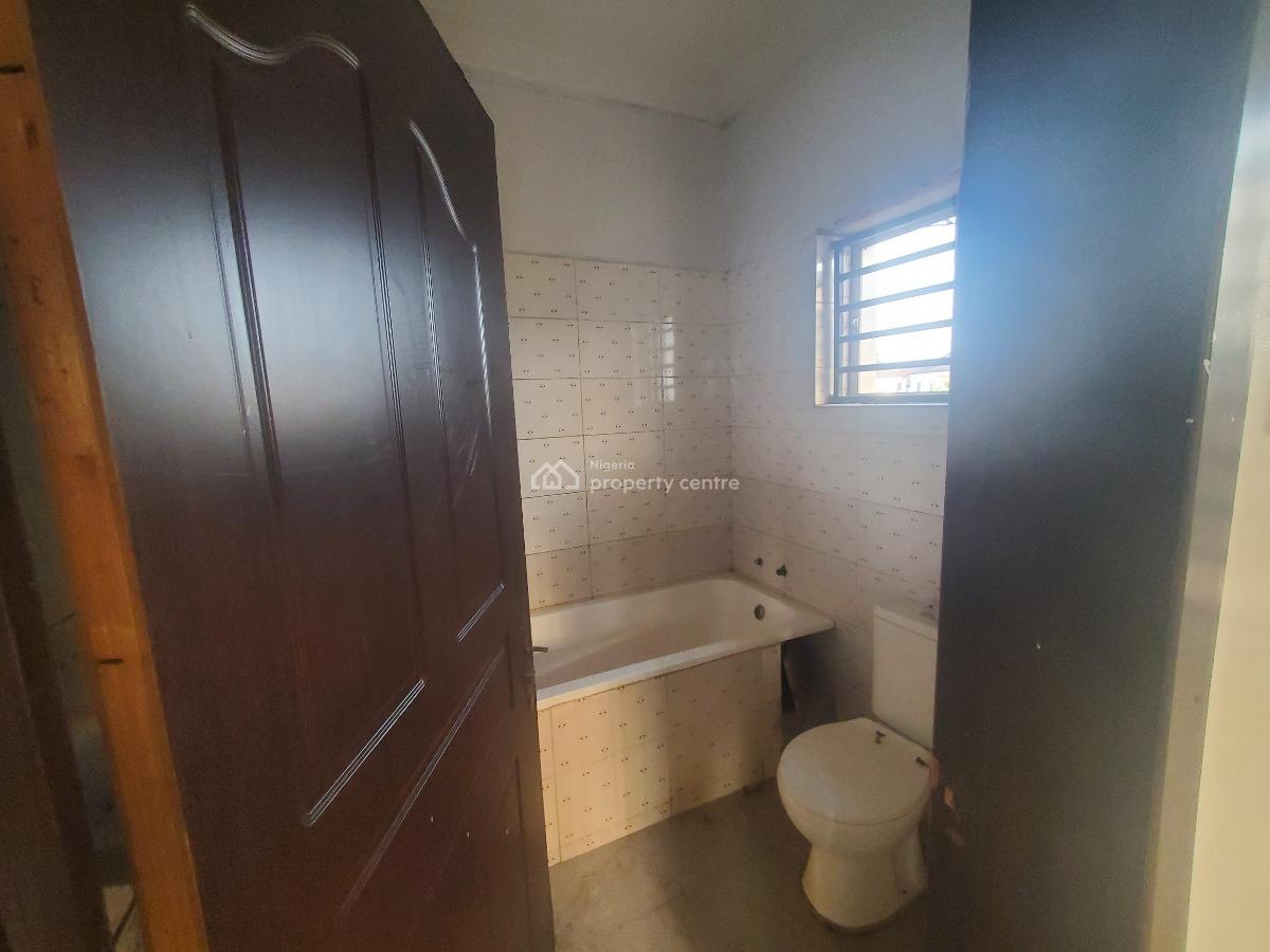 Well Maintained 2-bedroom Apartment, Lbs, Olokonla, Ajah, Lagos, Flat / Apartment for Rent