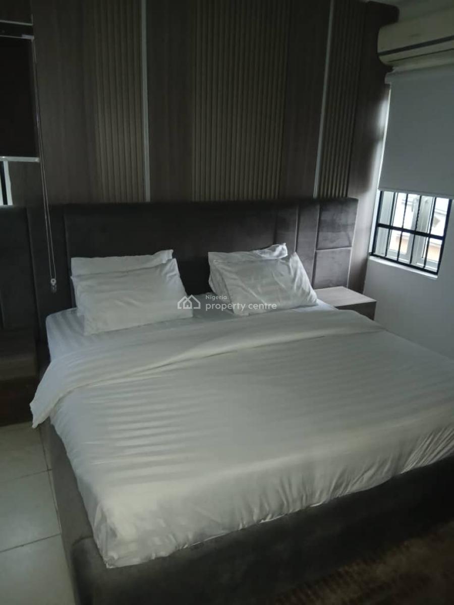 3 Bedroom Flat with Bq with 24hrs Electricity, Off Isaac John, Ikeja Gra, Ikeja, Lagos, Flat / Apartment for Rent