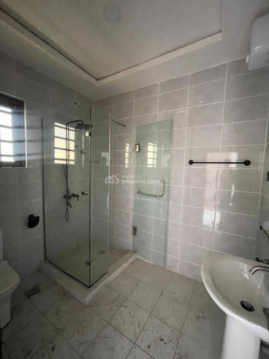 Luxury 2-bedroom Penthouse with Premium Finishing, Ologolo, Lekki, Lagos, Terraced Duplex for Rent
