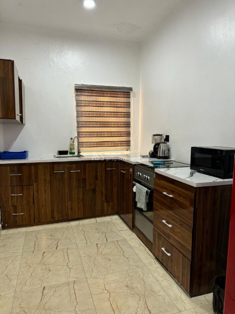 Cozy 1 - Bedroom Apartment with Balcony, Lekki Phase 1, Lekki, Lagos, Mini Flat (room and Parlour) Short Let