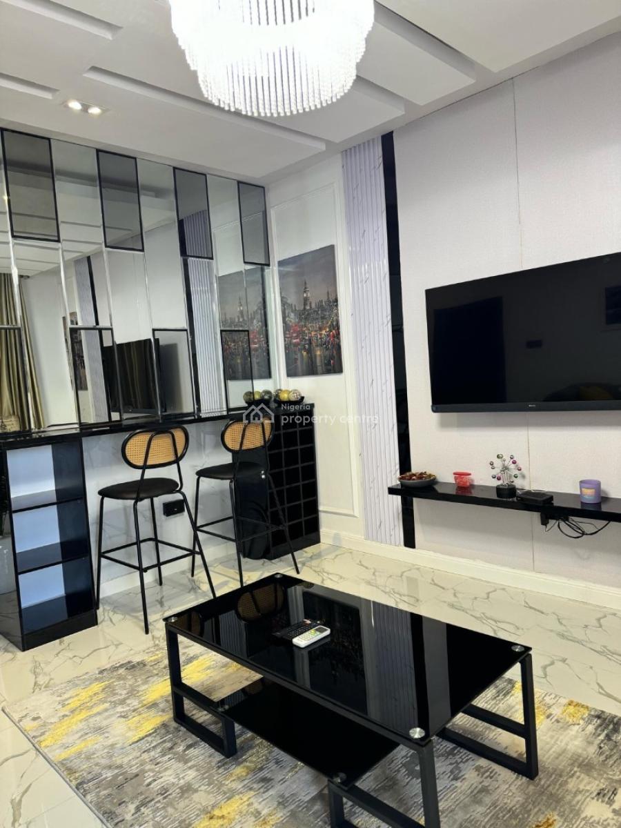 Cozy 1 - Bedroom Apartment with Balcony, Lekki Phase 1, Lekki, Lagos, Mini Flat (room and Parlour) Short Let