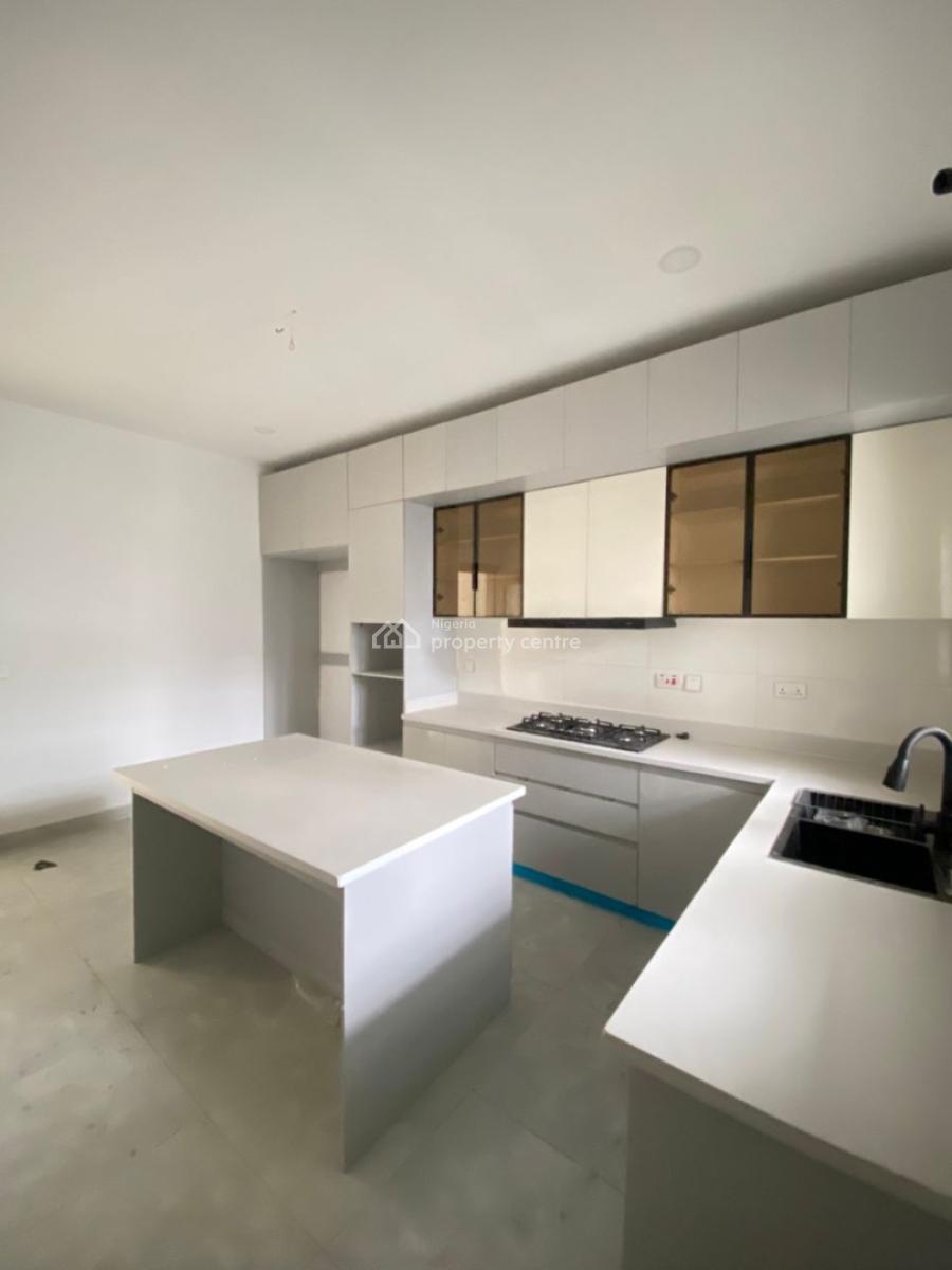 Spacious Breathtaking 3 Bedrooms with Fitted Acs and Bq, Lekki Right, Phase 1, Lekki, Lagos, Flat / Apartment for Sale