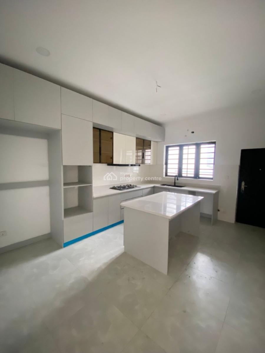 a Breath Taking 3 Bedroom Apartment with Bq-, Lekki Right, Lekki, Lagos, Flat / Apartment for Sale