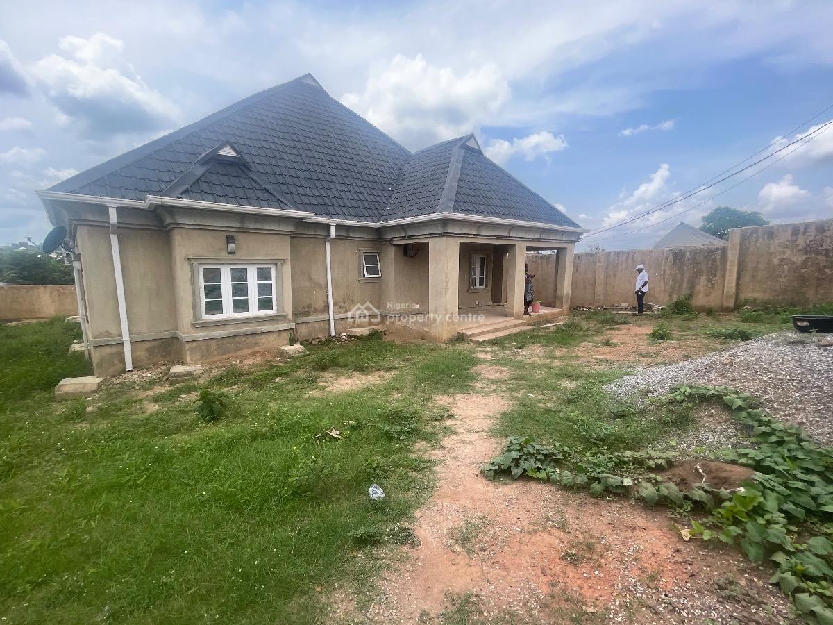 Five(5) Bedroom Bungalow in Abeokuta, Opposite Paramount Fm, Sagamu-abeokuta Expressway, Toolu, Abeokuta, Abeokuta South, Ogun, Detached Bungalow for Sale