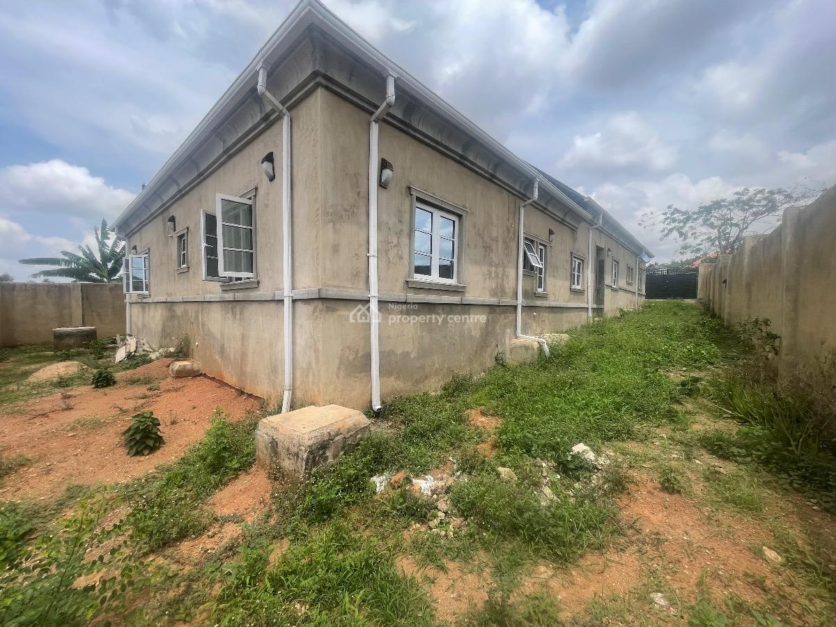 Five(5) Bedroom Bungalow in Abeokuta, Opposite Paramount Fm, Sagamu-abeokuta Expressway, Toolu, Abeokuta, Abeokuta South, Ogun, Detached Bungalow for Sale