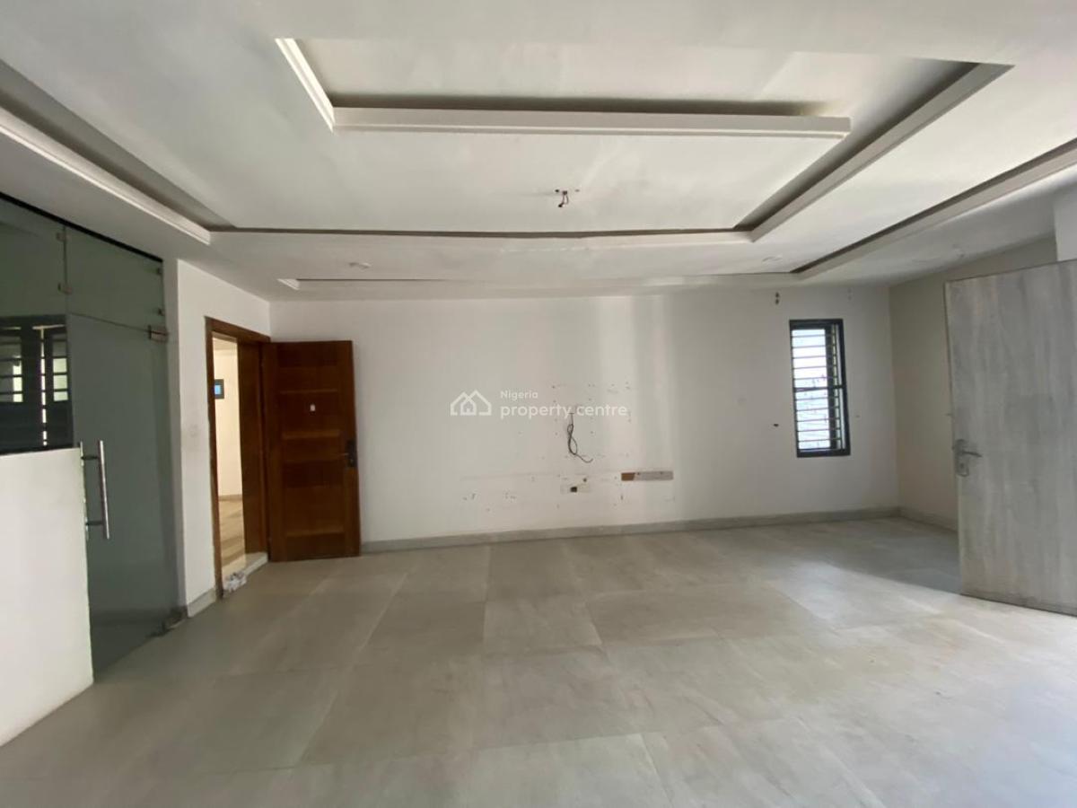 Massive 3 Bedrooms Apartment in a Secure Estate, Ikate, Lekki, Lagos, Flat / Apartment for Rent