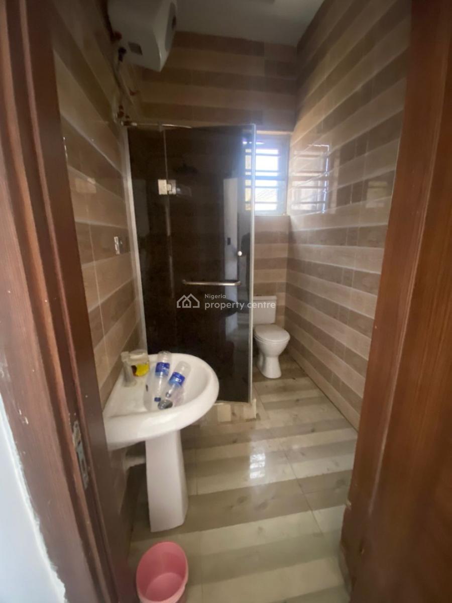 Spacious Massive Lurxuy 5brdroom Full Detached, Secure Estate Osapa London Lagos, Lekki Phase 1, Lekki, Lagos, Commercial Property for Rent