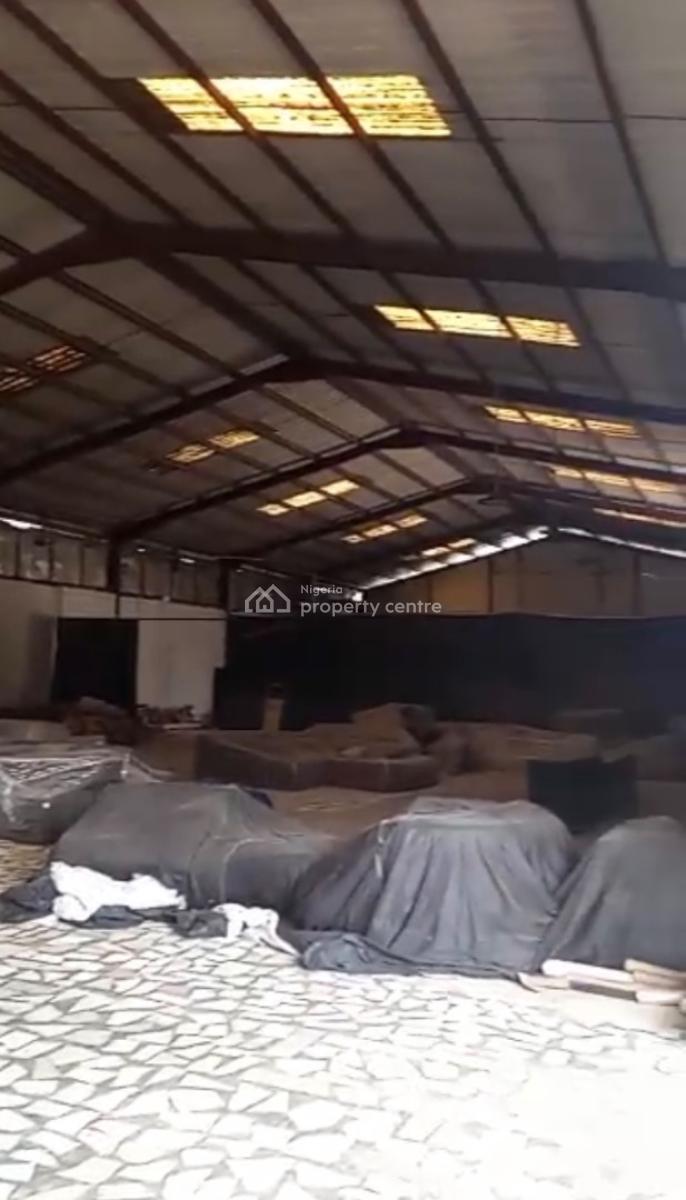 an 850 Square Meter Warehouse Is Available, Eleganza Bus-stop, Lekki Phase 2, Lekki, Lagos, Warehouse for Rent