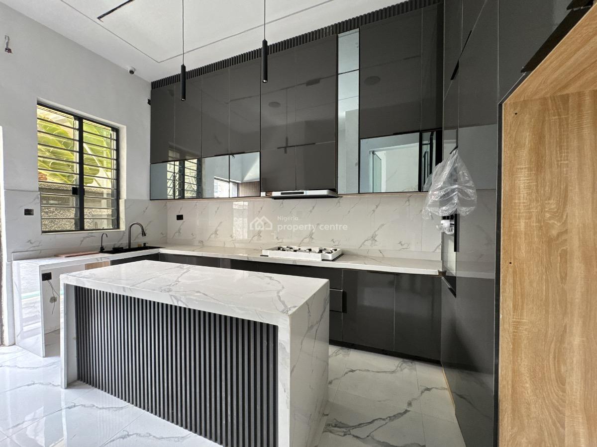 Four Bedrooms Terraced Duplex + Bq, Osapa, Lekki, Lagos, Terraced Duplex for Sale