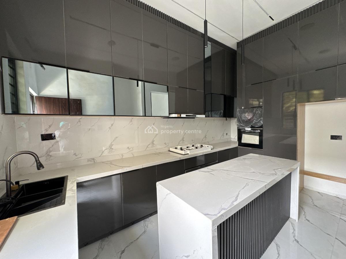 Four Bedrooms Terraced Duplex + Bq, Osapa, Lekki, Lagos, Terraced Duplex for Sale