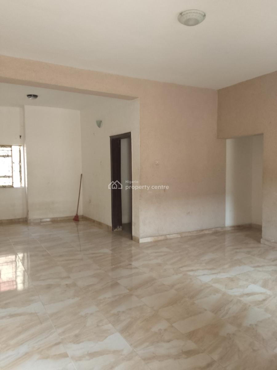 Very Spacious and Neat 3 Bedrooms Flat, Lekki County, Lekki, Lagos, Flat / Apartment for Rent