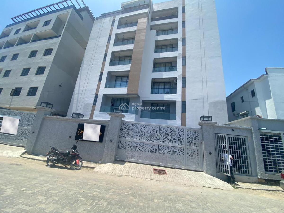 Spacious 2 Bedrooms Apartment, Lekki Phase 1, Lekki, Lagos, Flat / Apartment for Sale