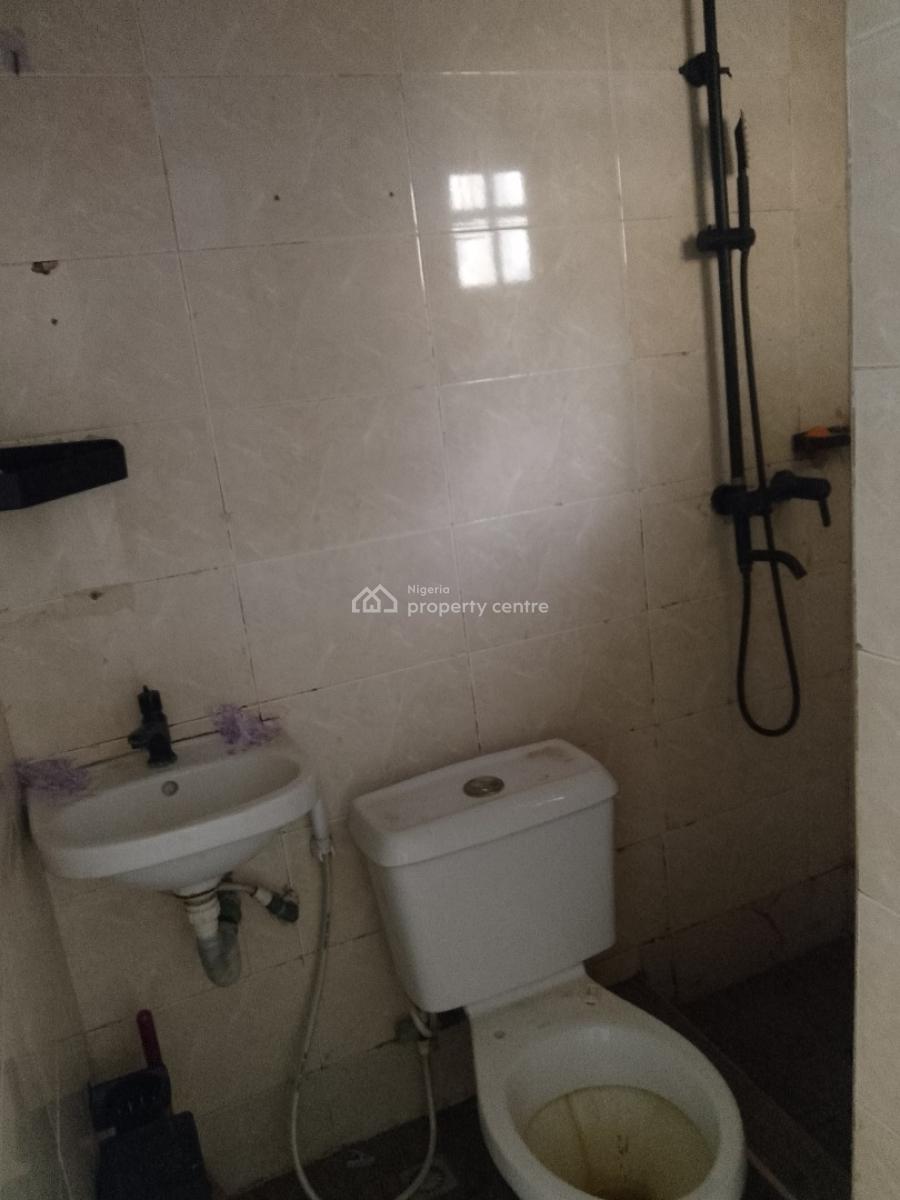 a Spacius and Beautiful 2 Bedroom, Lekki County, Lekki, Lagos, Flat / Apartment for Rent