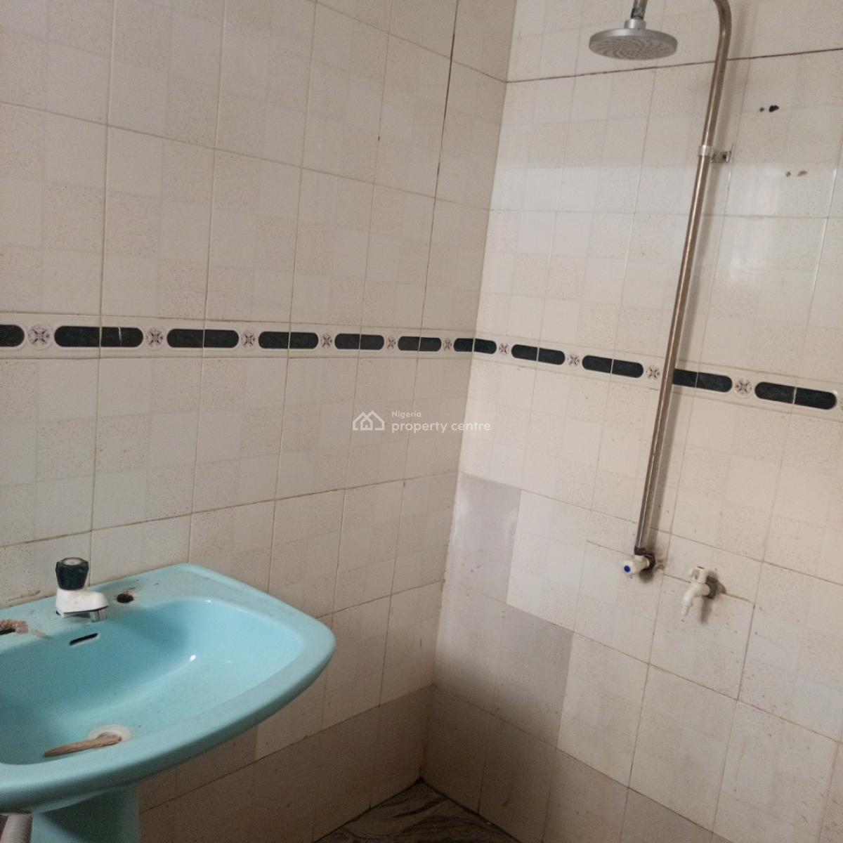 Newly Renovated and Sharp 2 Bedroom Apartment, United Estate, Sangotedo, Ajah, Lagos, Flat / Apartment for Rent