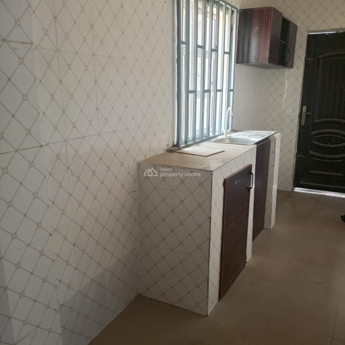 Newly Renovated and Sharp 2 Bedroom Apartment, United Estate, Sangotedo, Ajah, Lagos, Flat / Apartment for Rent