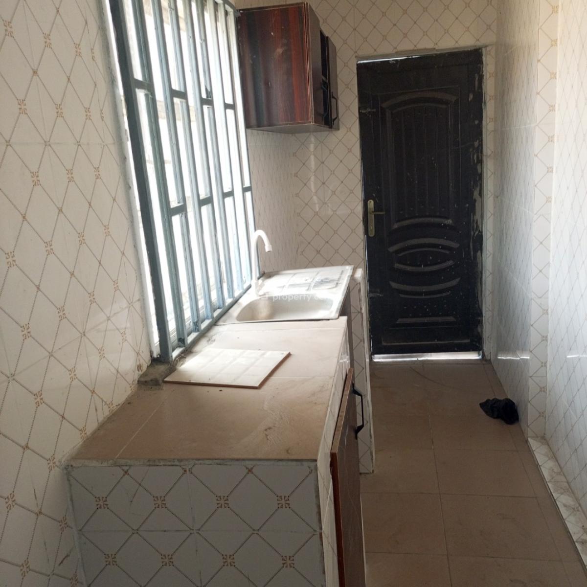 Newly Renovated and Sharp 2 Bedroom Apartment, United Estate, Sangotedo, Ajah, Lagos, Flat / Apartment for Rent