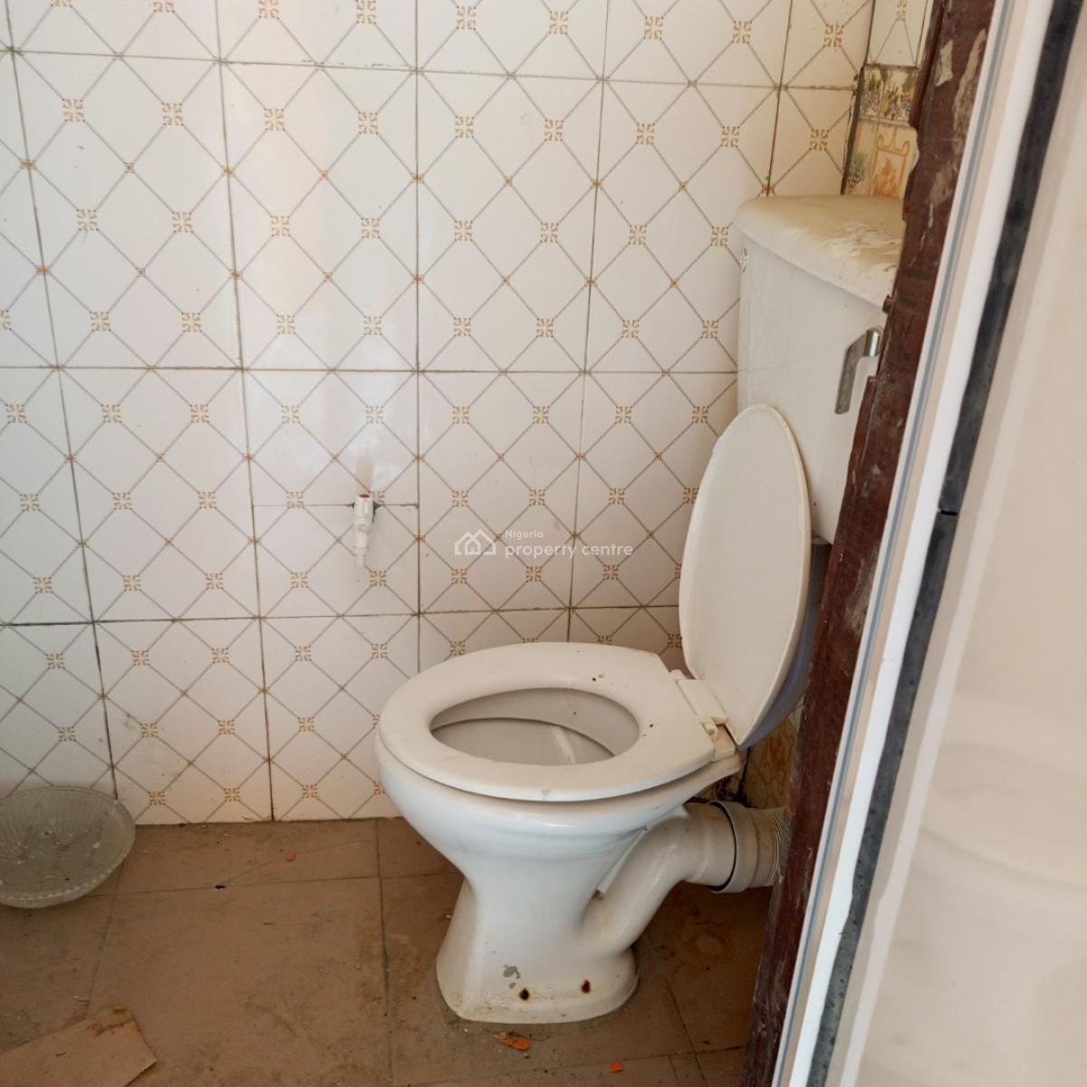 Newly Renovated and Sharp 2 Bedroom Apartment, United Estate, Sangotedo, Ajah, Lagos, Flat / Apartment for Rent