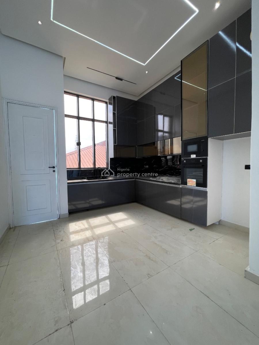 3 Bedroom Apartment, Lekki Phase 1, Lekki, Lagos, Flat / Apartment for Sale