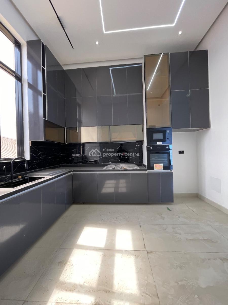 3 Bedroom Apartment, Lekki Phase 1, Lekki, Lagos, Flat / Apartment for Sale