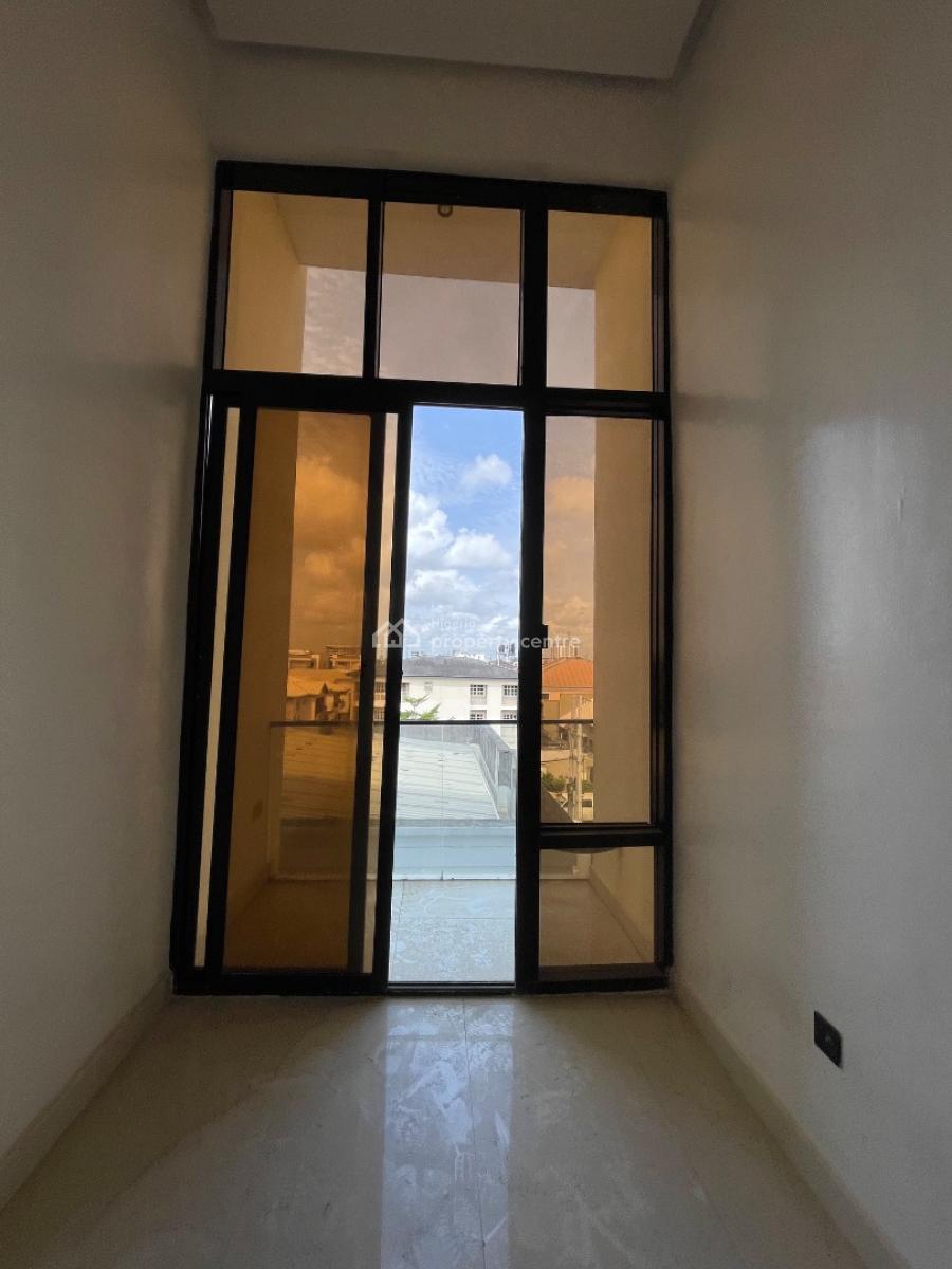 3 Bedroom Apartment, Lekki Phase 1, Lekki, Lagos, Flat / Apartment for Sale
