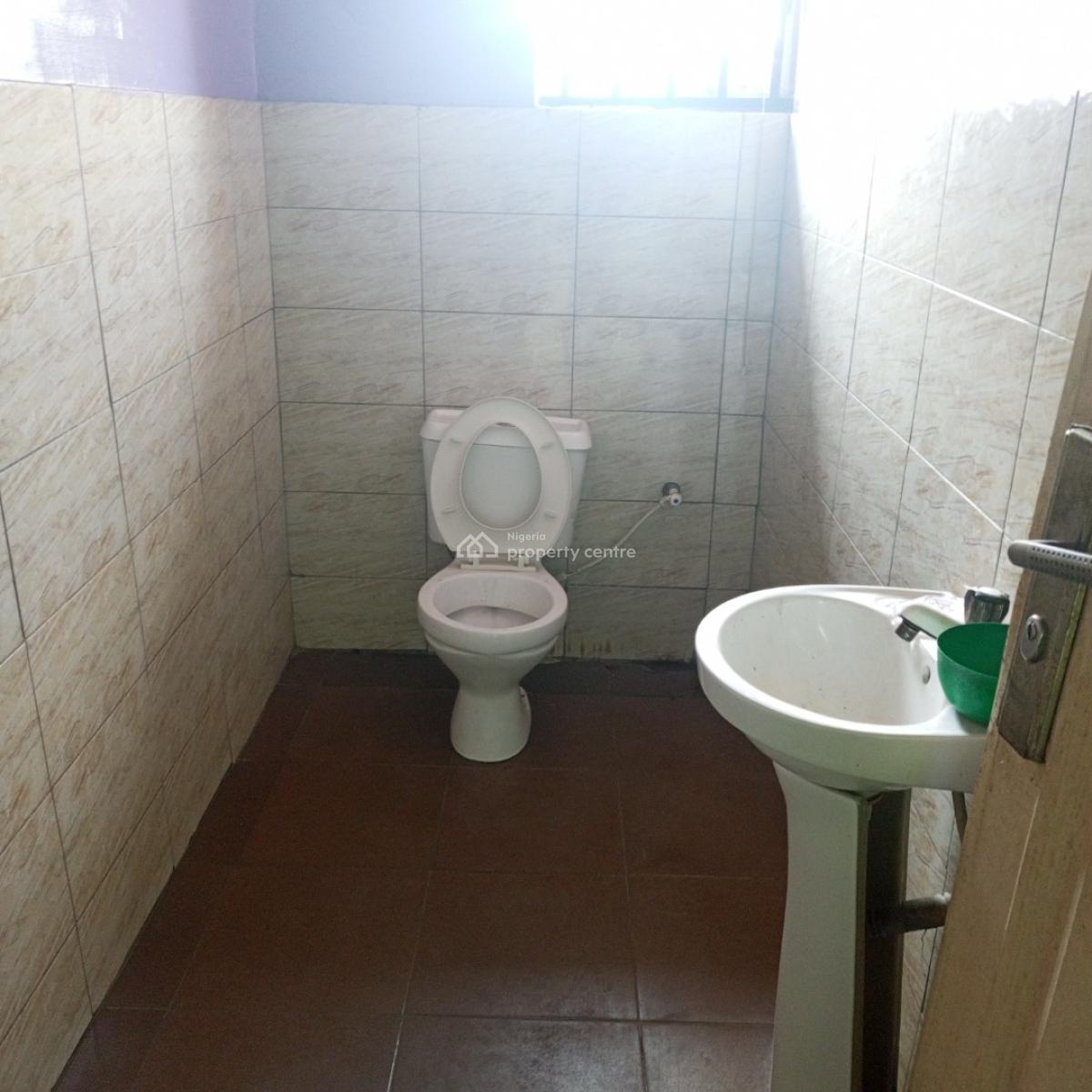 Commercial Space for Lease, Sangotedo, Ajah, Lagos, Office Space for Rent