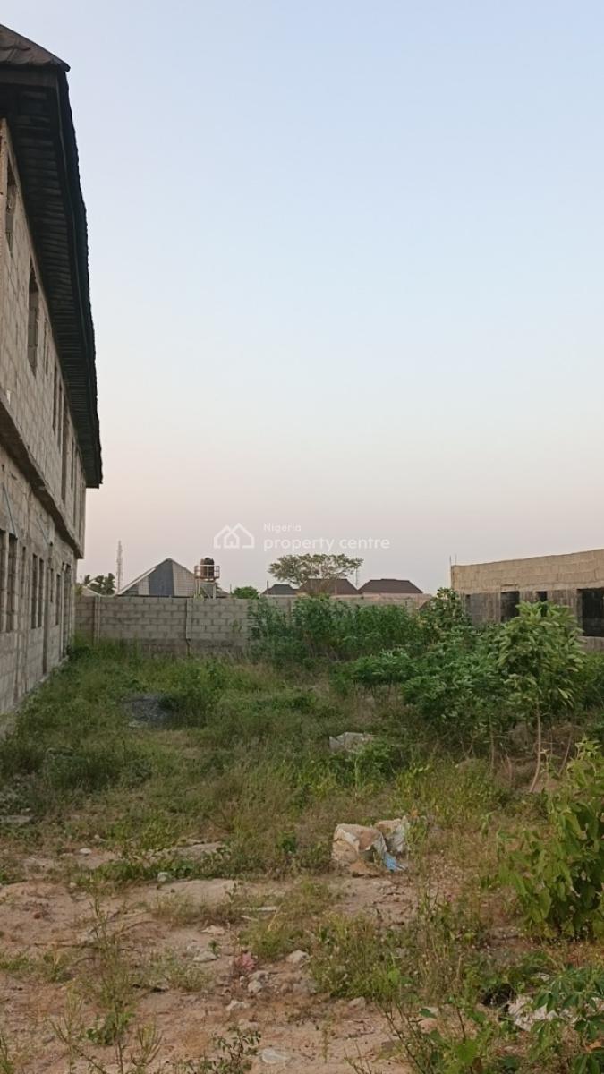 Half Plot of Level Dry Fence Land, Close Main Road, Offin, Igbogbo, Ikorodu, Lagos, Residential Land for Sale