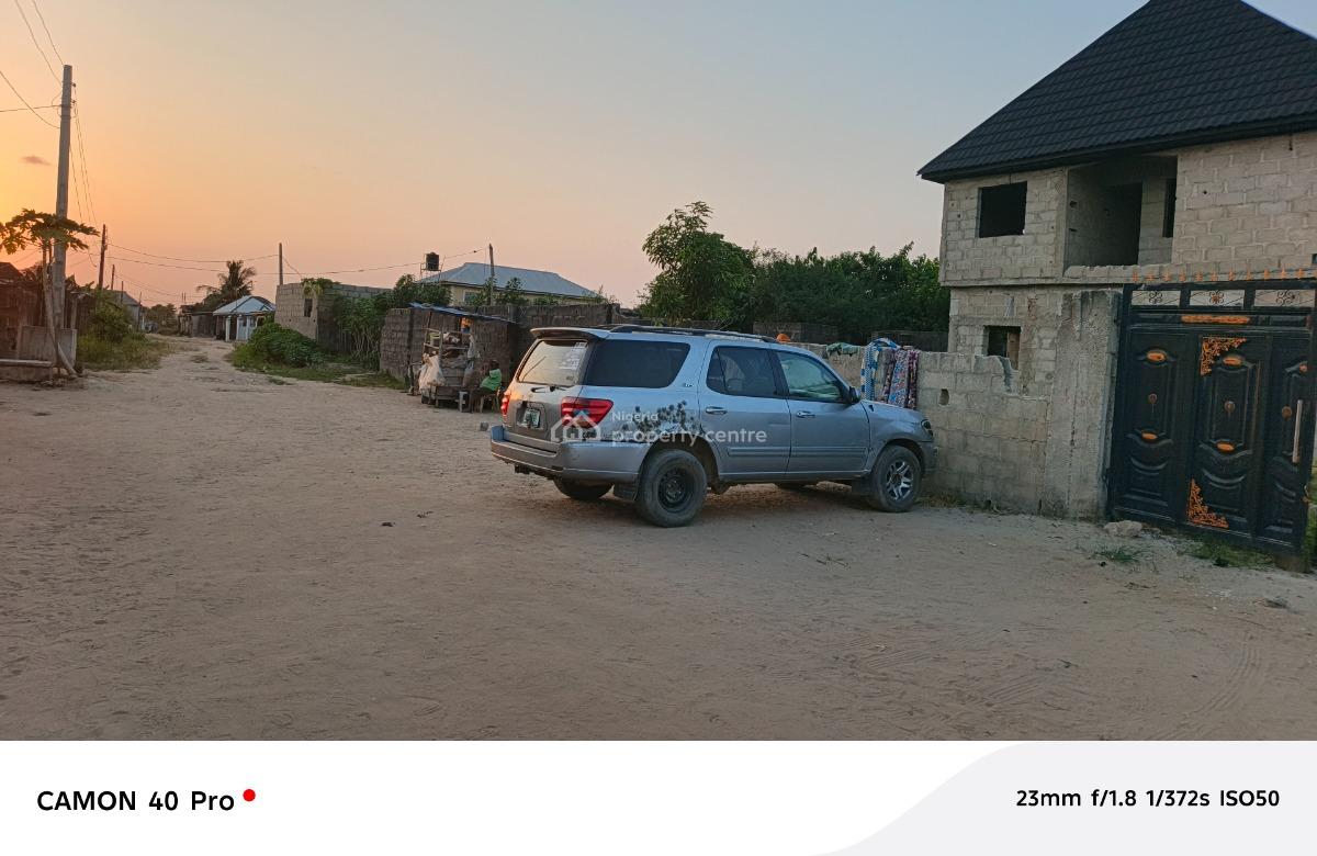 Half Plot of Level Dry Fence Land, Close Main Road, Offin, Igbogbo, Ikorodu, Lagos, Residential Land for Sale