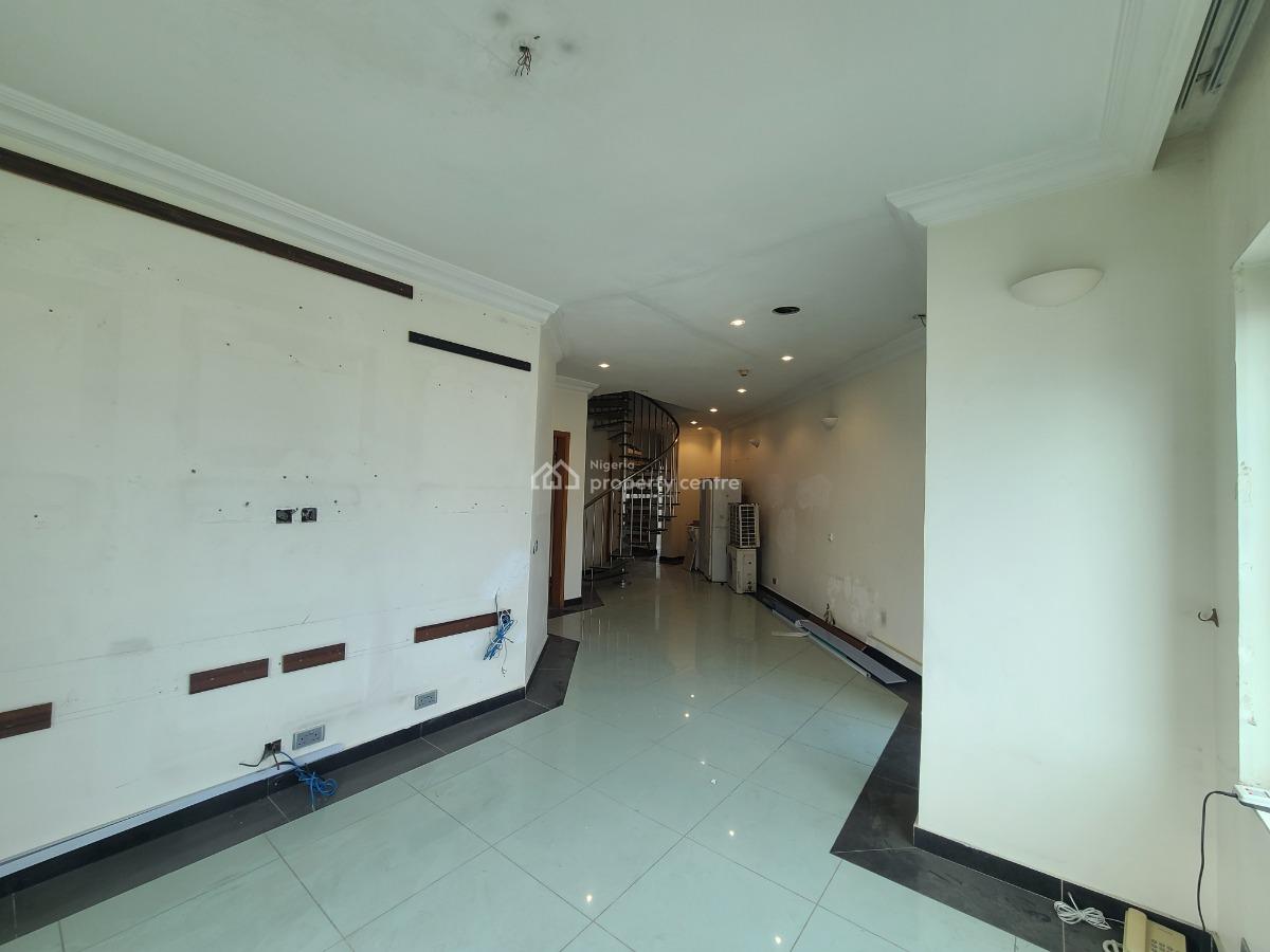 2 Bedroom Apartment, Off Palace Road, Oniru, Victoria Island (vi), Lagos, Flat / Apartment for Rent